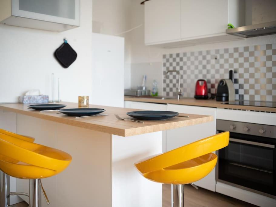 Appartement Tout Equipe Climatise Terrasse Hopital De La Timone Marseille Kültér fotó