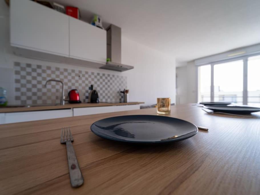 Appartement Tout Equipe Climatise Terrasse Hopital De La Timone Marseille Kültér fotó
